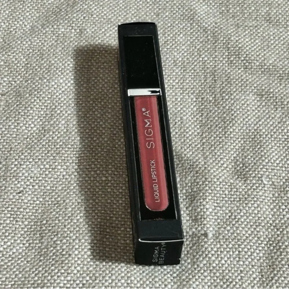 Sigma Beauty Liquid Lipstick - Dapper- NIB